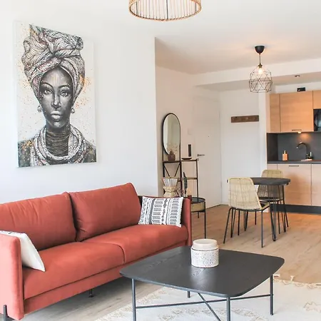 Apartment African-style - Stadtnah, Parkplatz, E-ladestation Fuer Auto & Fahrraeder, Gitterbox Fuer Fahrraeder, Fitnessstudio Koblenz (Rhineland-Palatinate)