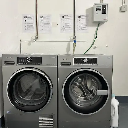 African-style - Stadtnah, Parkplatz, E-ladestation Fuer Auto & Fahrraeder, Gitterbox Fuer Fahrraeder, Fitnessstudio