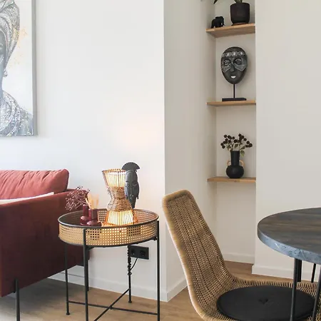 Apartment African-style - Stadtnah, Parkplatz, E-ladestation Fuer Auto & Fahrraeder, Gitterbox Fuer Fahrraeder, Fitnessstudio Koblenz (Rhineland-Palatinate)