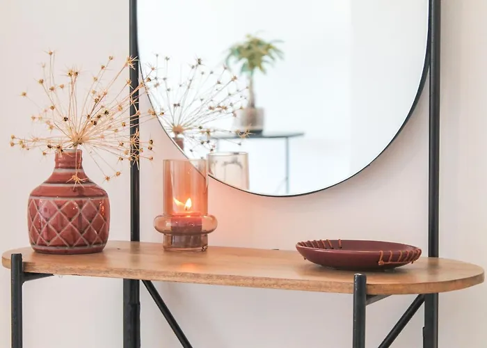 African-style - Stadtnah, Parkplatz, E-ladestation Fuer Auto & Fahrraeder, Gitterbox Fuer Fahrraeder, Fitnessstudio Koblenz (Rhineland-Palatinate)