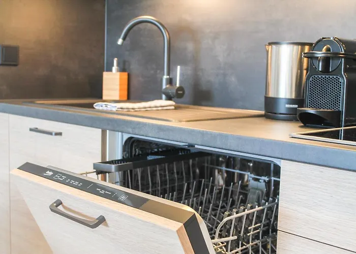 African-style - Stadtnah, Parkplatz, E-ladestation Für Auto&fahrräder, Gitterbox Für Fahrräder, Fitnessstudio Koblenz (Rhineland-Palatinate)