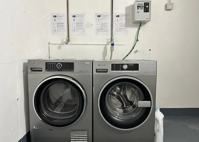 African-style - Stadtnah, Parkplatz, E-ladestation Für Auto&fahrräder, Gitterbox Für Fahrräder, Fitnessstudio